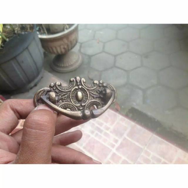 Handle / Tarikan Laci Lemari Jendela Pintu Rumah Kuningan Antik Motif Batman