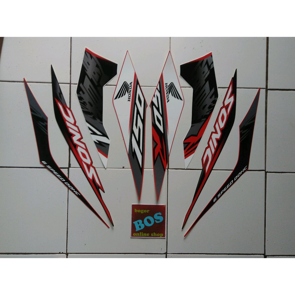 Variasi Stiker motor Honda sonic 150R 2018 merah hitam