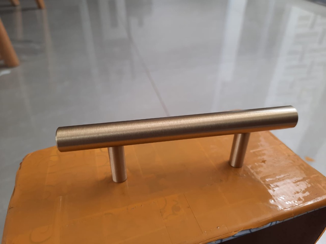 T Bar Handle Knobs Bahan Kuningan Warna Emas Solid Gaya Eropa Untuk Furniture Lemari Dapur