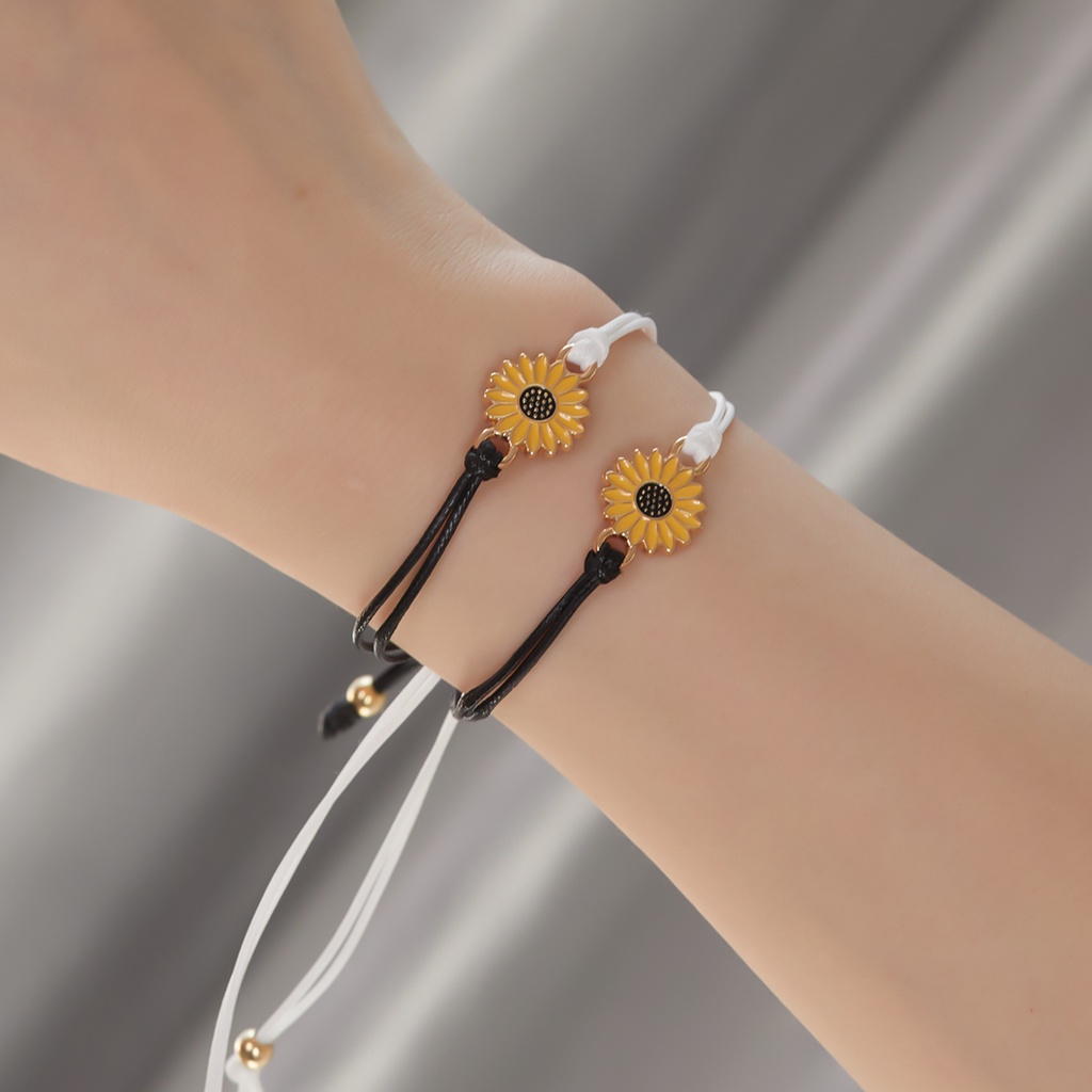 2pcs / set Gelang Tangan Tali adjustable Motif Bunga Matahari / daisy Untuk Perhiasan Wanita / Pasangan