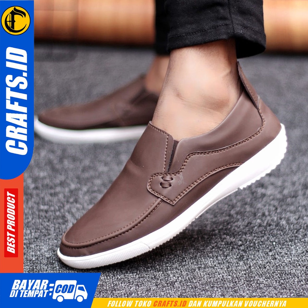 CRAFTS Horyu - Sepatu Slip On Pria Casual