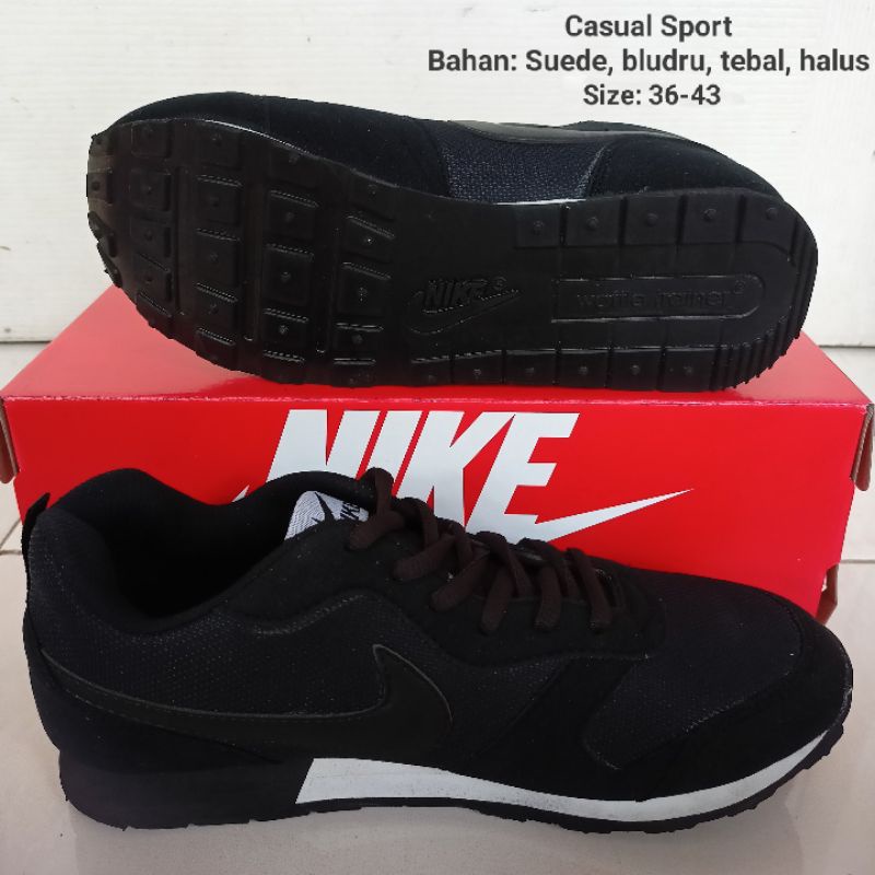 Sepatu Sekolah Hitam Nike MD Runner Alas Putih / Sepatu sekolah hitam / Sepatu hitam full black nike