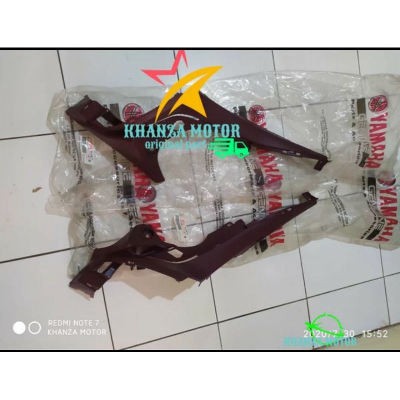 COVER SAMBUNGAN BODY BAWAH DEPAN KANAN KIRI JUPITER Z1 ORIGINAL YGP