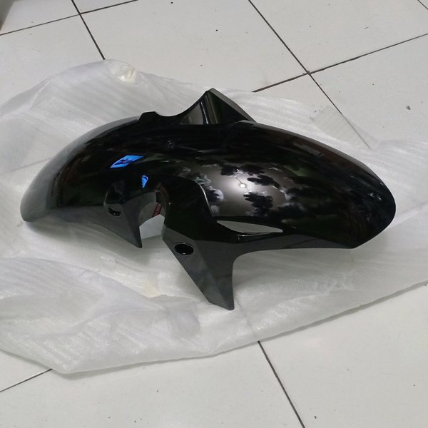 spakbor depan cb 150 R led new k15 920 hitam