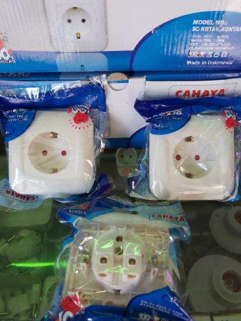 Saklar IB stop merk cahaya