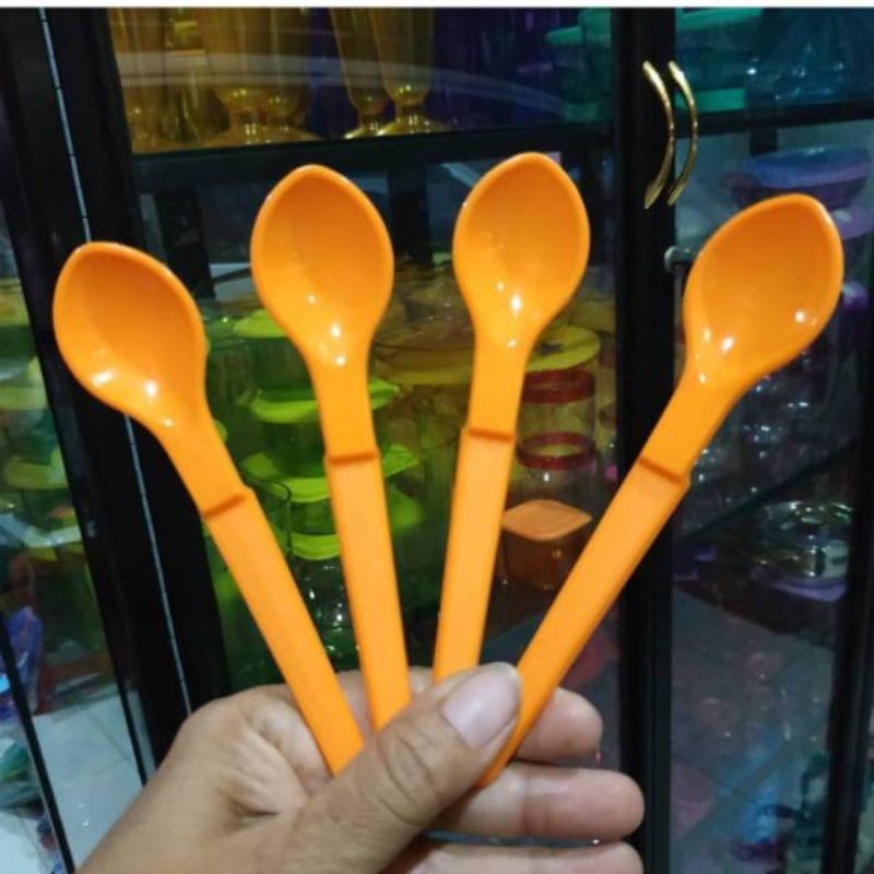 sendok bayi / tupperware