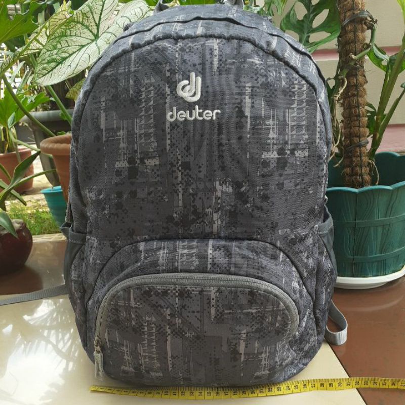 Tas Ransel Second / Preloved / DEUTER Summer Abu Corak / Tas Bekas.