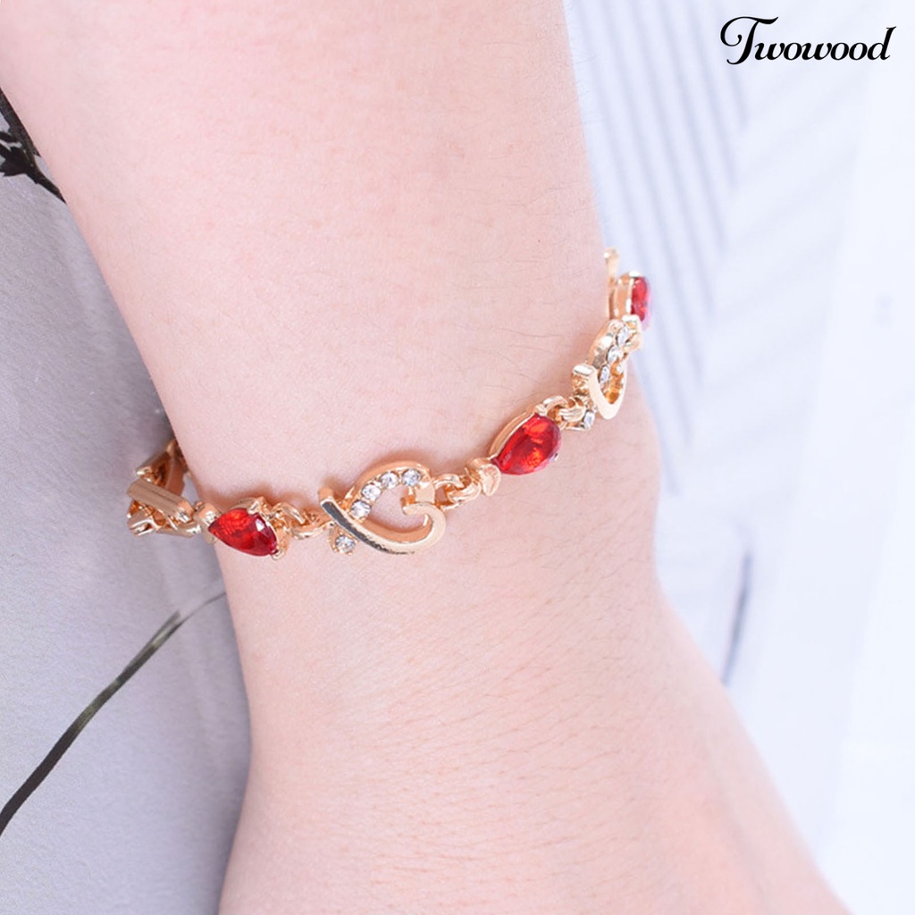 Gelang Rantai Desain Hati Hollow Bahan Alloy Aksen Berlian Imitasi Warna Merah Untuk Wanita