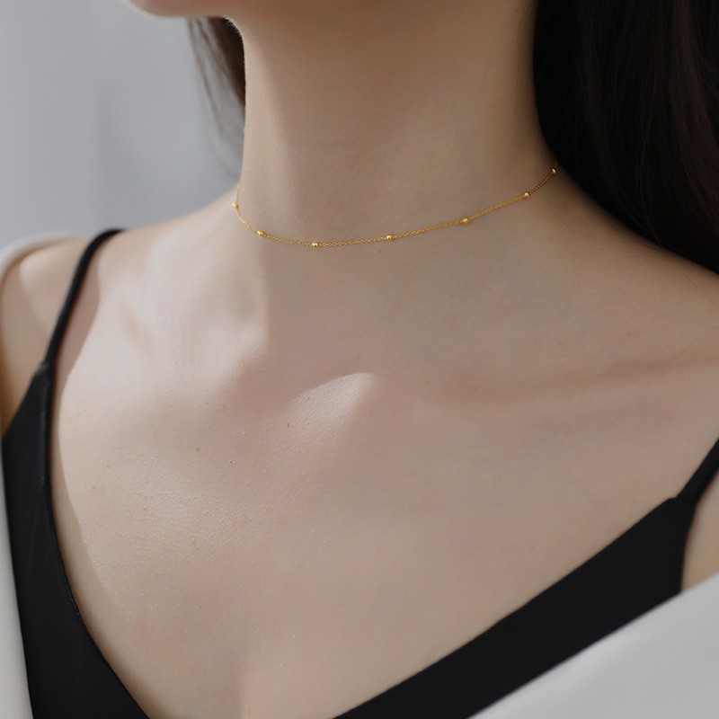 Kalung Choker Rantai Klavikula Bahan Titanium Steel Warna Emas Perak Untuk Wanita