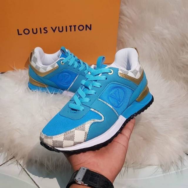 Sepatu Louis Vuitton