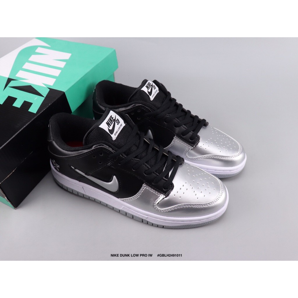 nike dunk low pro iw