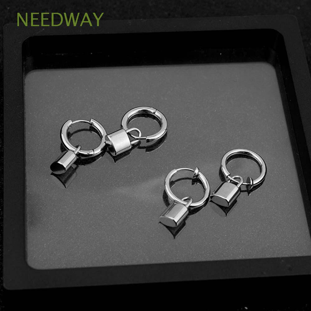 Anting Stud Desain Gembok Bahan Stainless Steel Gaya Punk Korea Untuk Pria Dan Wanita