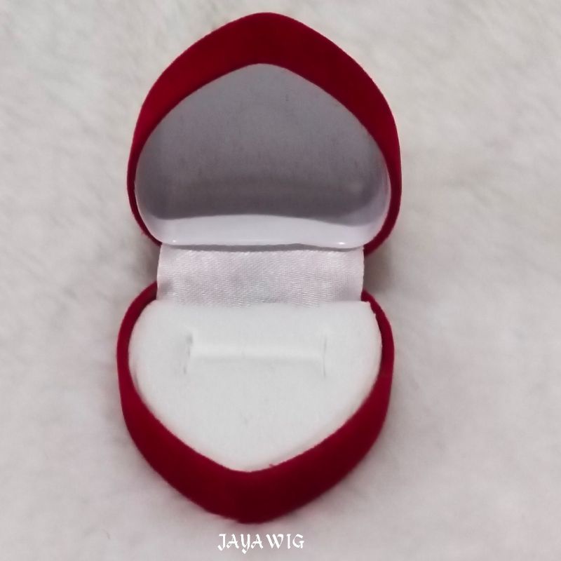 Tempat Cincin Atau Kotak Cincin Warna Merah