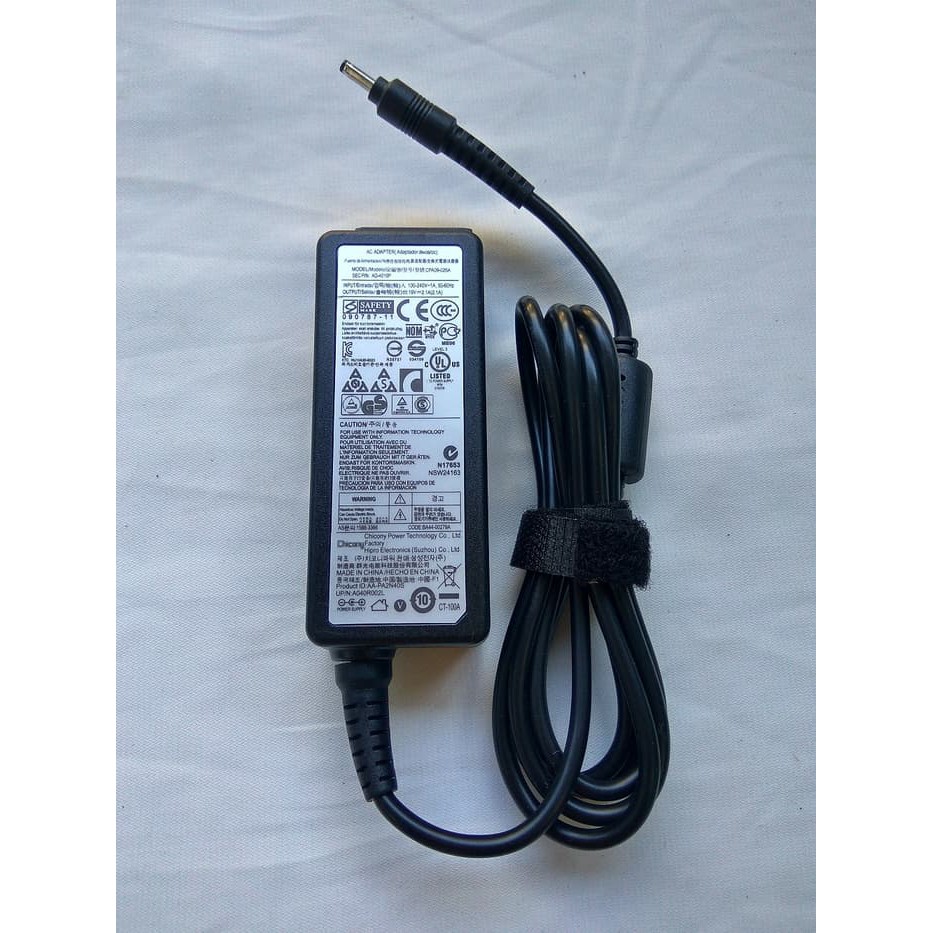 adaptor / charger laptop samsung original 19v-2.1A (bulat jarum)