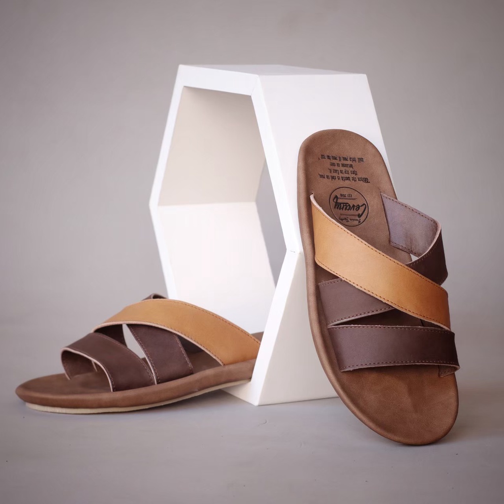 SANDAL SLIDE KULIT PRIA DEWASA CEVANY KULIT ASLI PREMIUM CASUAL SANTAI FASHION LEBARAN JALAN || SANDAL SLOP PRIA KULIT MURAH TERBARU 100% || SENDAL INDIA KULIT PRIA