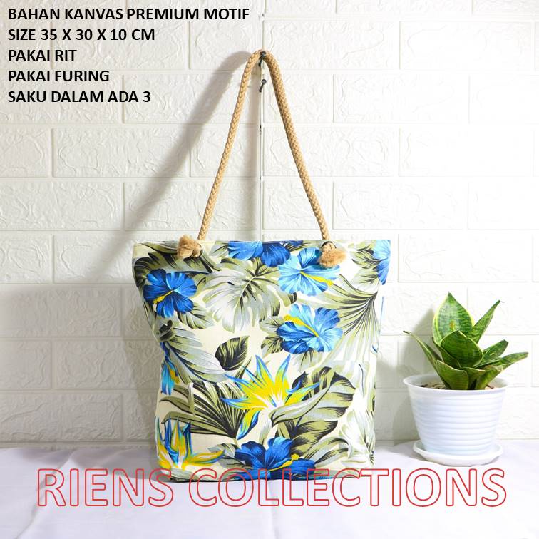 RIENS COLLECTIONS. TOTEBAG KANVAS TALI SUMBU MOTIF BUNGA SEPATU BIRU. TAS KANVAS. SOUVENIR JOGJA. OLEH OLEH JOGJA