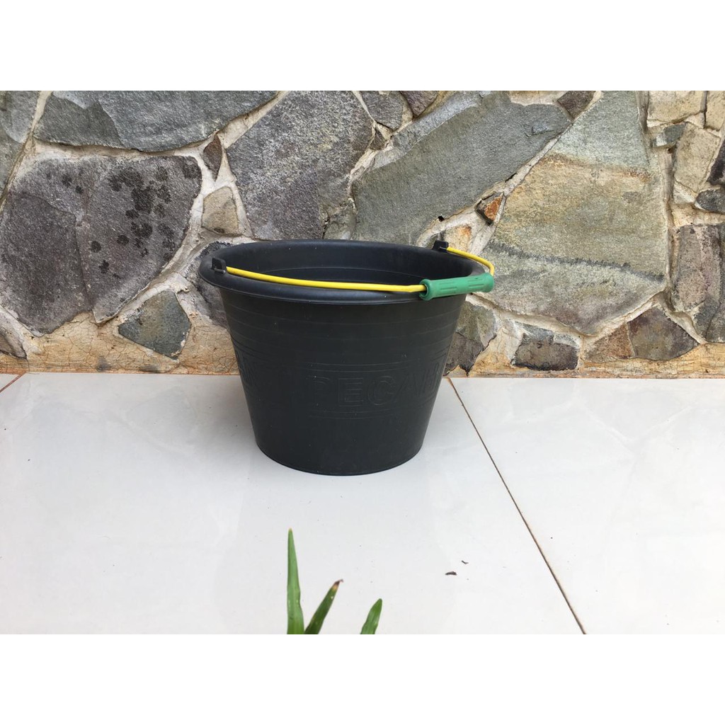 EMBER COR BANGUNAN / EMBER KULI / EMBER KARET HITAM 18 CM ANTI PECAH