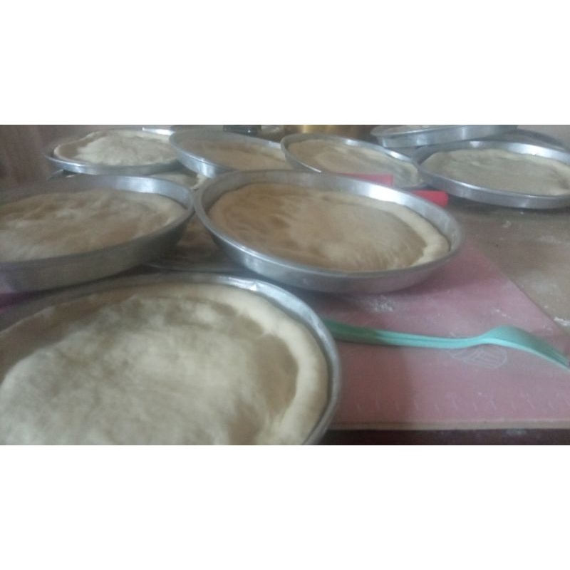 

Dough pizza frozen