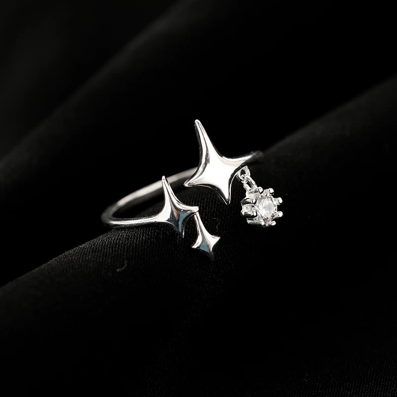 Cincin Silver Bentuk Bintang Empat Sudut Aksen Kristal Untuk Wanita