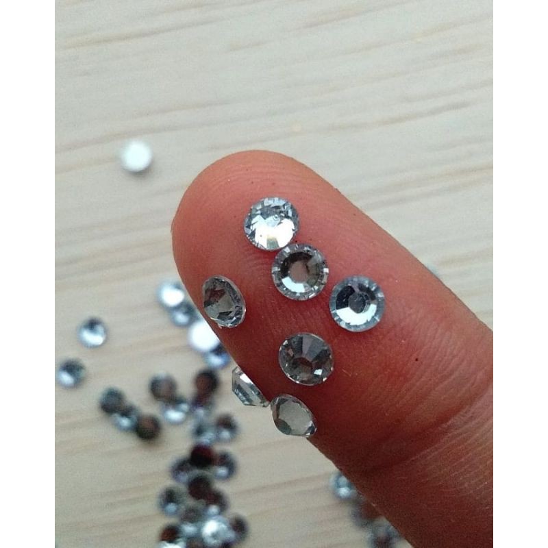 

Swaropsky BENING isi +/- 300 butir