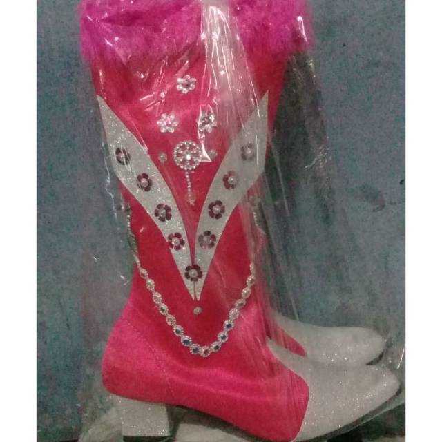 Sepatu mayoret pink silver