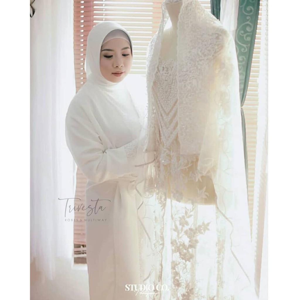 Amora Robe - KIMONO PENGANTIN / BRIDESMAID SATIN &amp; BROKAT UNTUK BERHIJAB