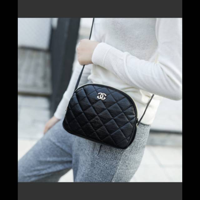 Tas selempang wanita chanel model simple