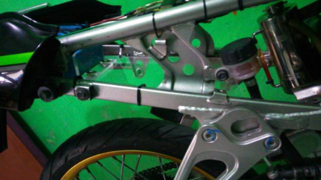 Spakbor Slebor Mika Kolong Akrilik Tempat Aki Kawasaki Ninja R Ss Shopee Indonesia