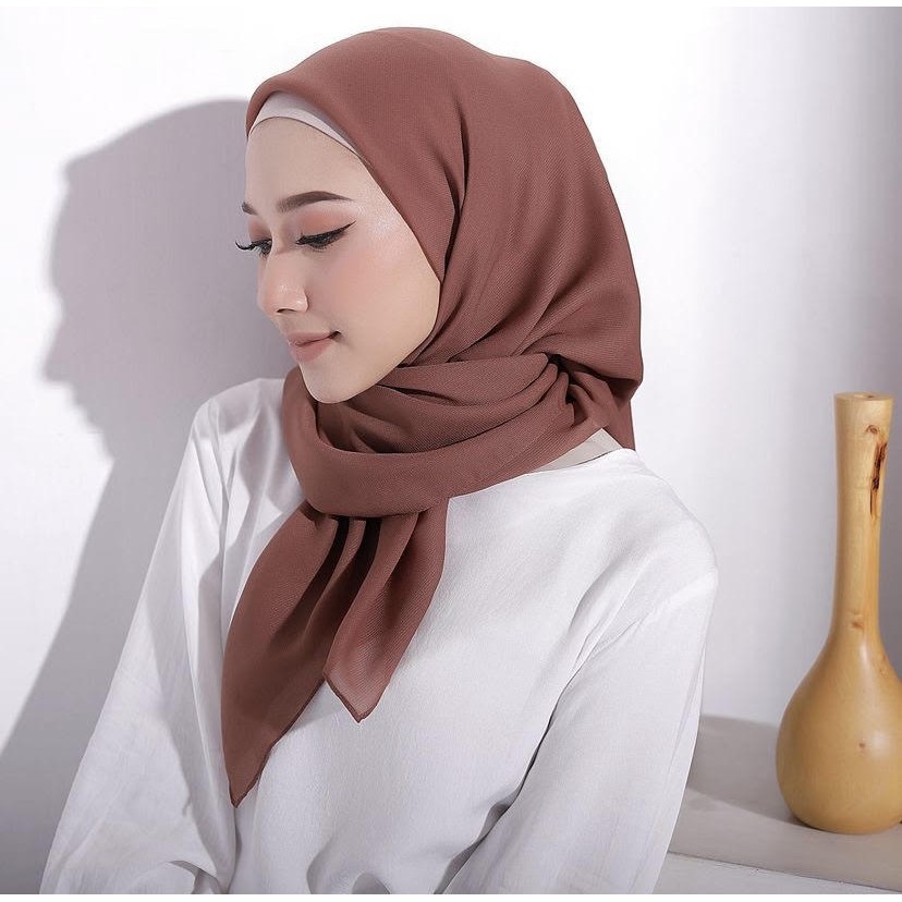 BISA COD ! Bella Square Hijab Segiempat Bahan DoubleHycon Premium - Jahit Tepi Rapi Bukan Neci