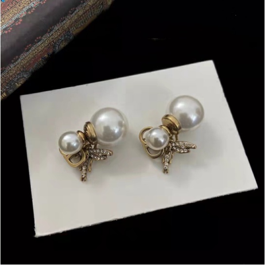 Retro Sederhana Zirkon Lebah CD Huruf Drop Earrings Mutiara Jaket Anting