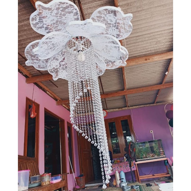 kelopak kap lampu gantung kristal