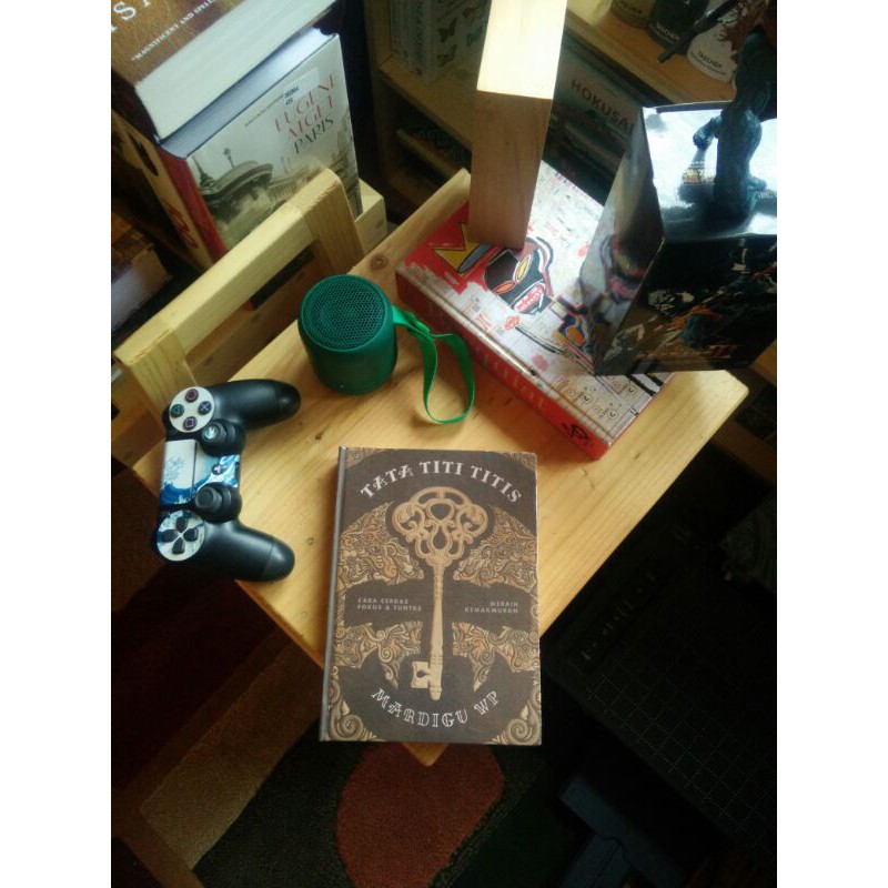 

TATA TITI TITIS HARDCOVER