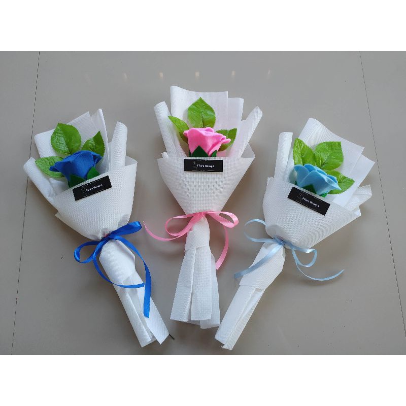 bucket bunga/ bucket wisuda /bucket bunga flanel/ single bucket/ bucket bunga satu tangkai