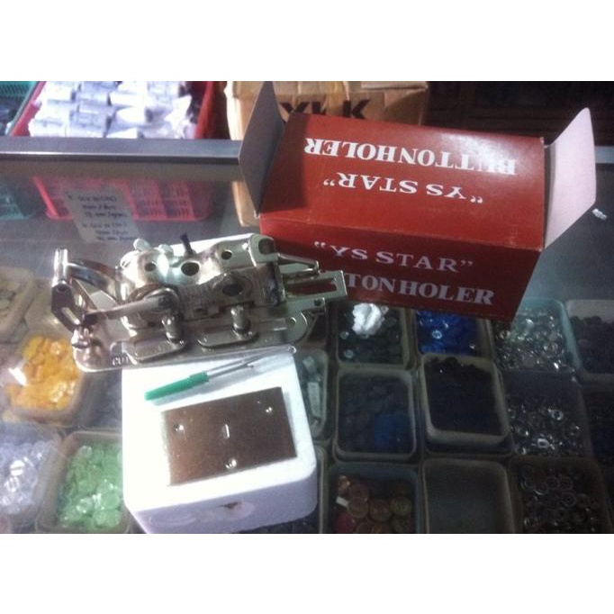 Mesin Jahit Lobang Kancing dan Pasang Kancing