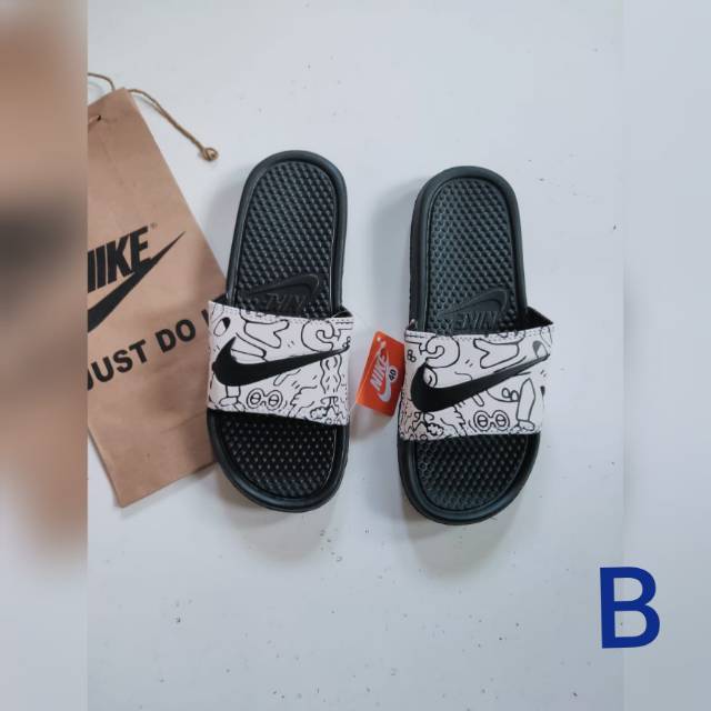 Sandal slop Nike Benassi pria dan wanita termurah-2