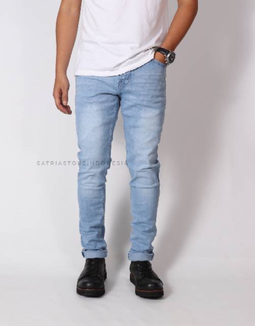 Celana panjang pria skinny sky blue wishker