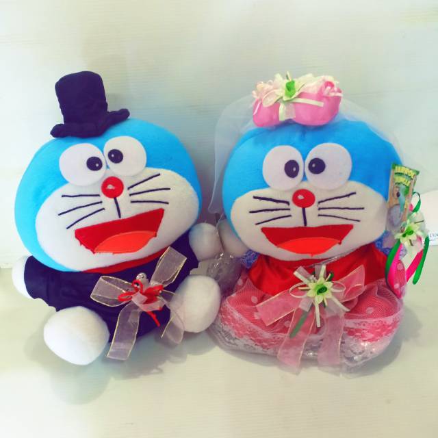 Boneka Doraemon Pengantin Sepasang