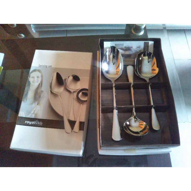 Royal VKB Serving Set