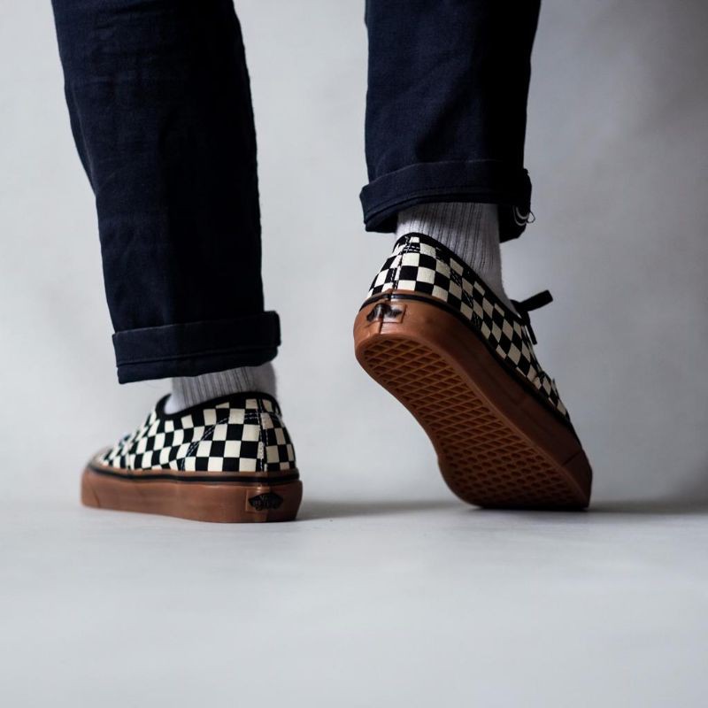 vans authentic checkerboard gum plimsolls