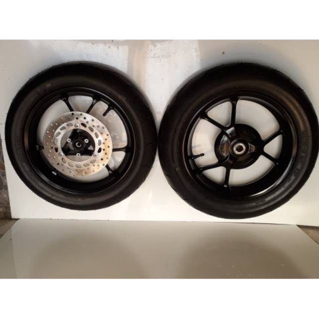 Velg Aerox 155 kumplit velg depan velg belakang aerox 155 kumplit ban disk cakram