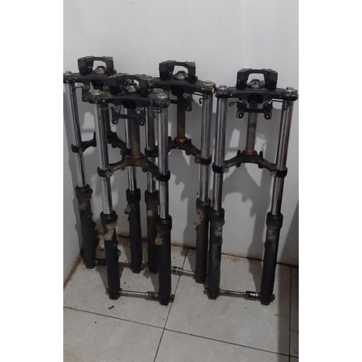 Shock depan cb 150 r LED