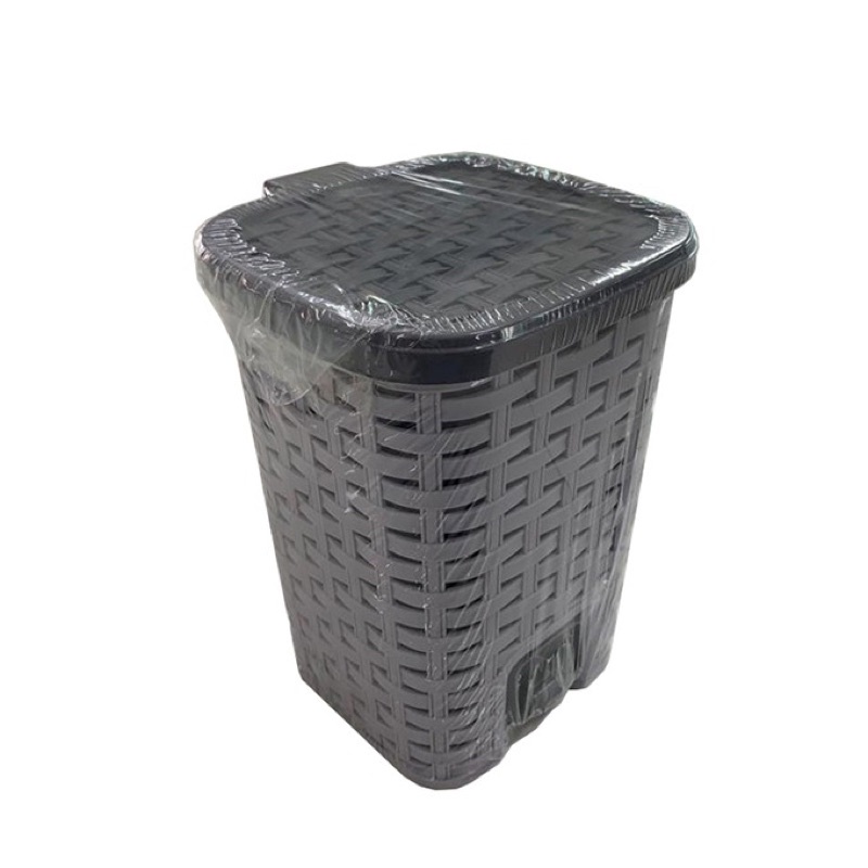 Tempat Sampah Injak, merek: LOJI, size: Medium (panjang 25 cm x lebar 24.5 cm x tinggi 33.5 cm)