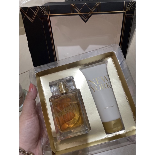 Marks Spencer NEW YORK Fragrance Gift Set - EDT New York 100ml + Body Lotion 100ml