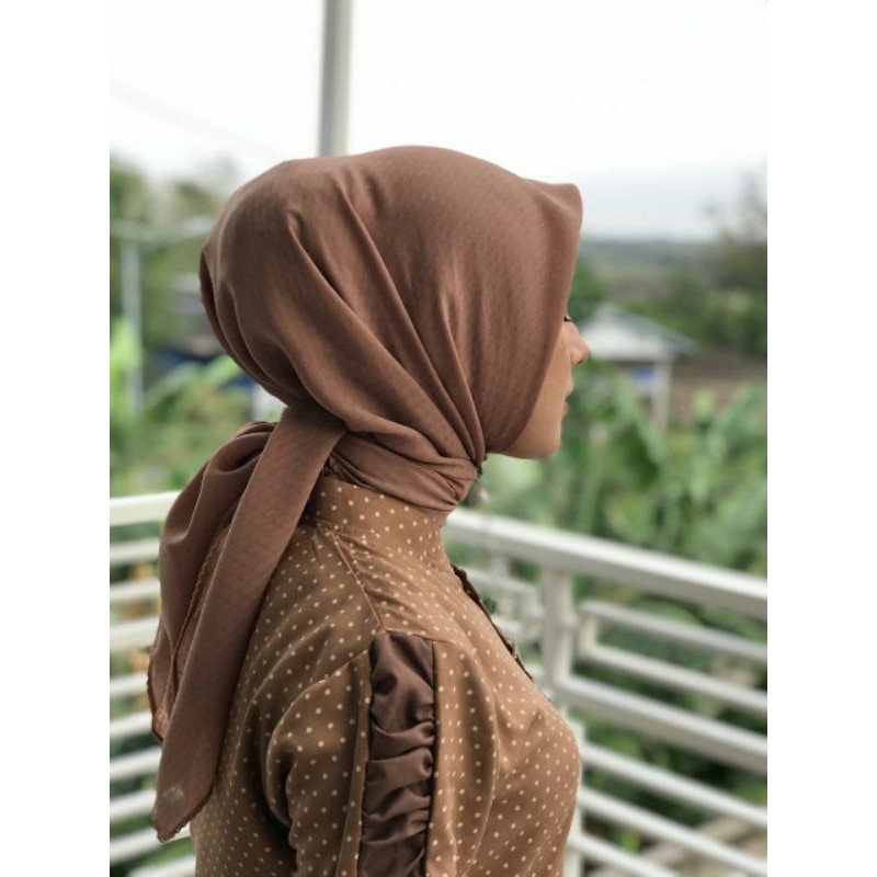 Tivani By Daffi Hijab (Segi4)