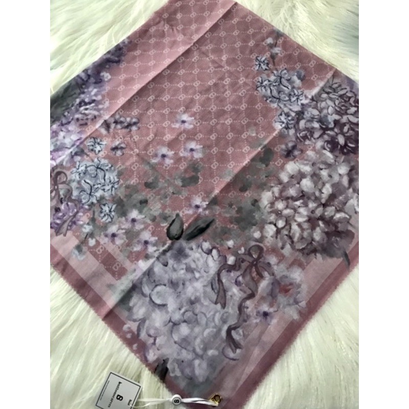 Preloved hydrangea rabe buttonscarves