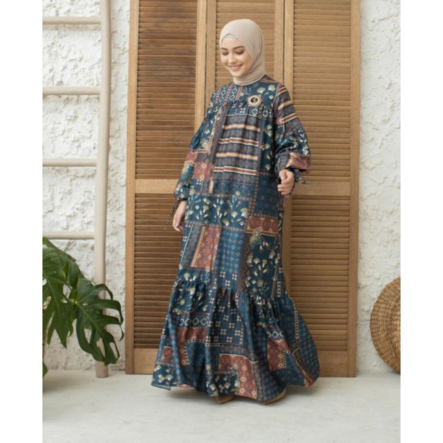 MINOR AMANDA DRESS SIZE  L ORI BY WEARING KLAMBY