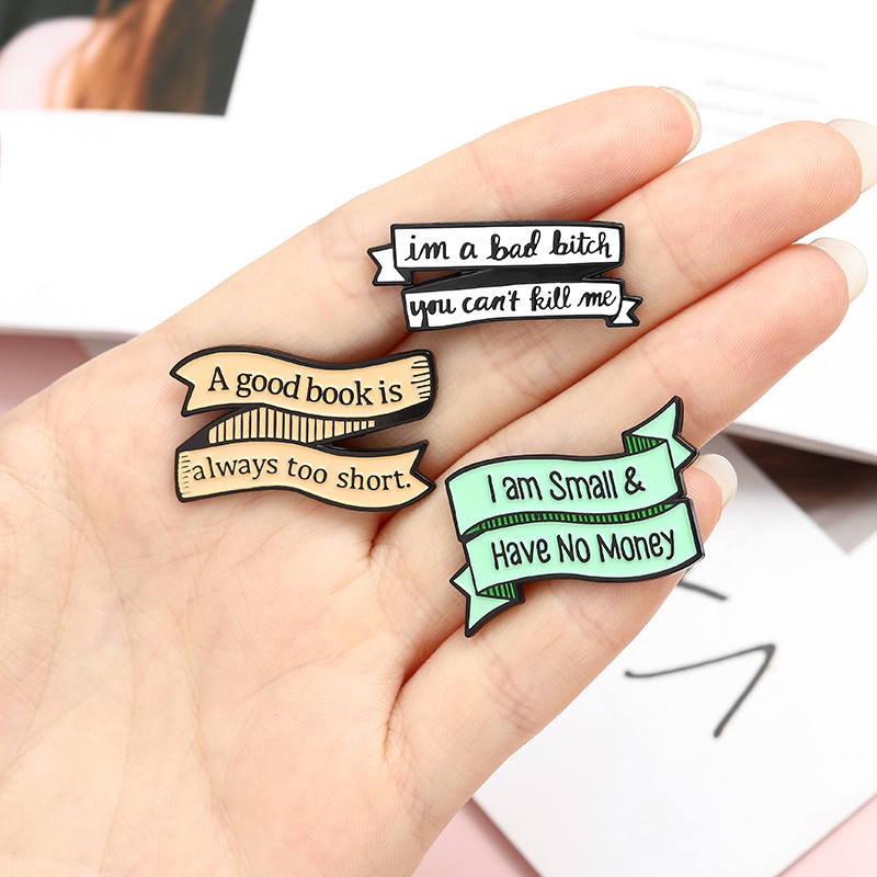 Bros Pin Enamel Bentuk Tulisan Quotes Untuk Aksesoris Tas Ransel / Pakaian / Hadiah