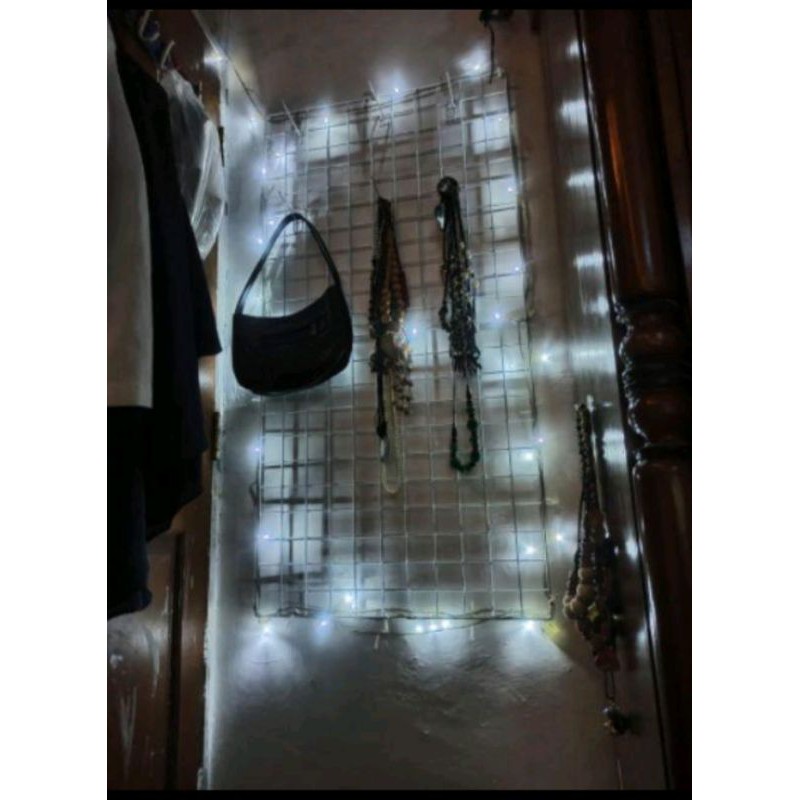GRID WALL JARING RAM KAWAT BESI DINDING 95x45 CM / GANTUNGAN ACCESORIES DAN MASKER | Kawat Ram 95 x 45 Cm 3mm - Rak Display Aksesoris HP - Rak Gantung putih