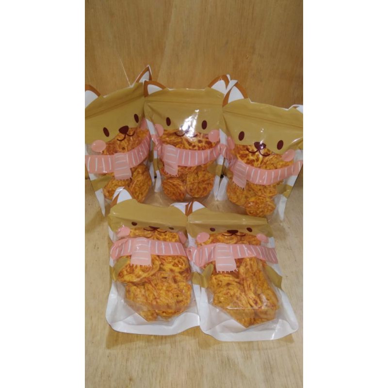 

Kerupuk Pedas / Snack Saudara / Cemilan Pedas