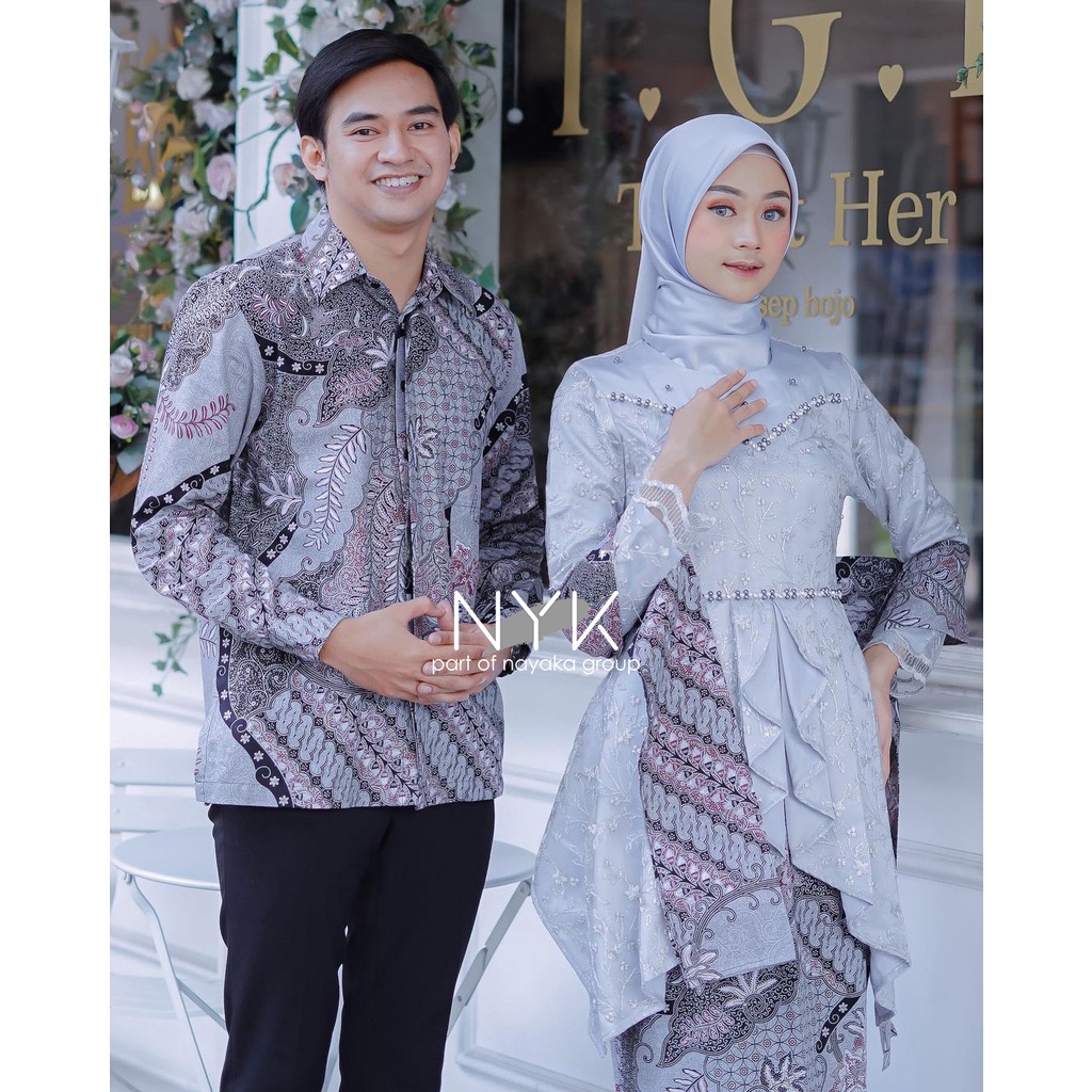 BAJU COUPLE PASANGAN KEBAYA WISUDA - BATIK COUPLE AZKIA TULLE MUTIARA - KEBAYA COUPLE LAMARAN - SET COUPLE BATIK MODERN - TUNIK COUPLE KEBAYA BROKAT MUTIARA